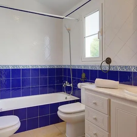 Cala Galdana Sleeps 9 Pool Air Con Wifi Villa