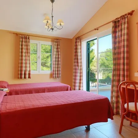 Cala Galdana Sleeps 9 Pool Air Con Wifi * Кала-Галдана